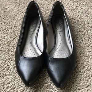 ☀️(3 for $15) LifeStride Black Flats
